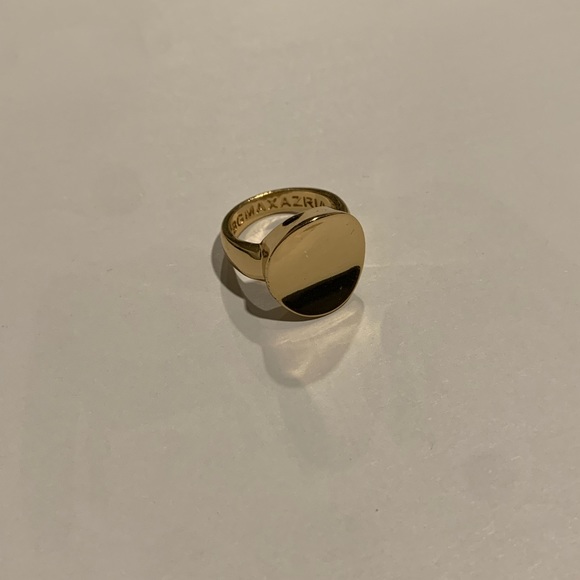 BCBGMAZAZRIA Gold Pyramid Ring - Size 8 - Picture 2 of 3